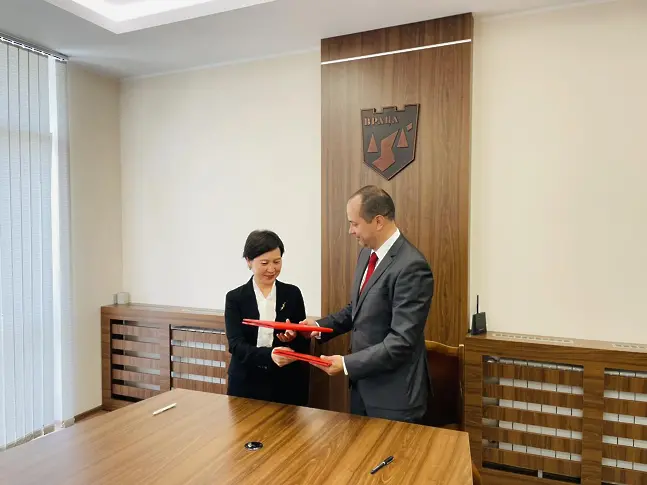 Калин Каменов подписа меморандум за сътрудничество с китайския град Мианян
