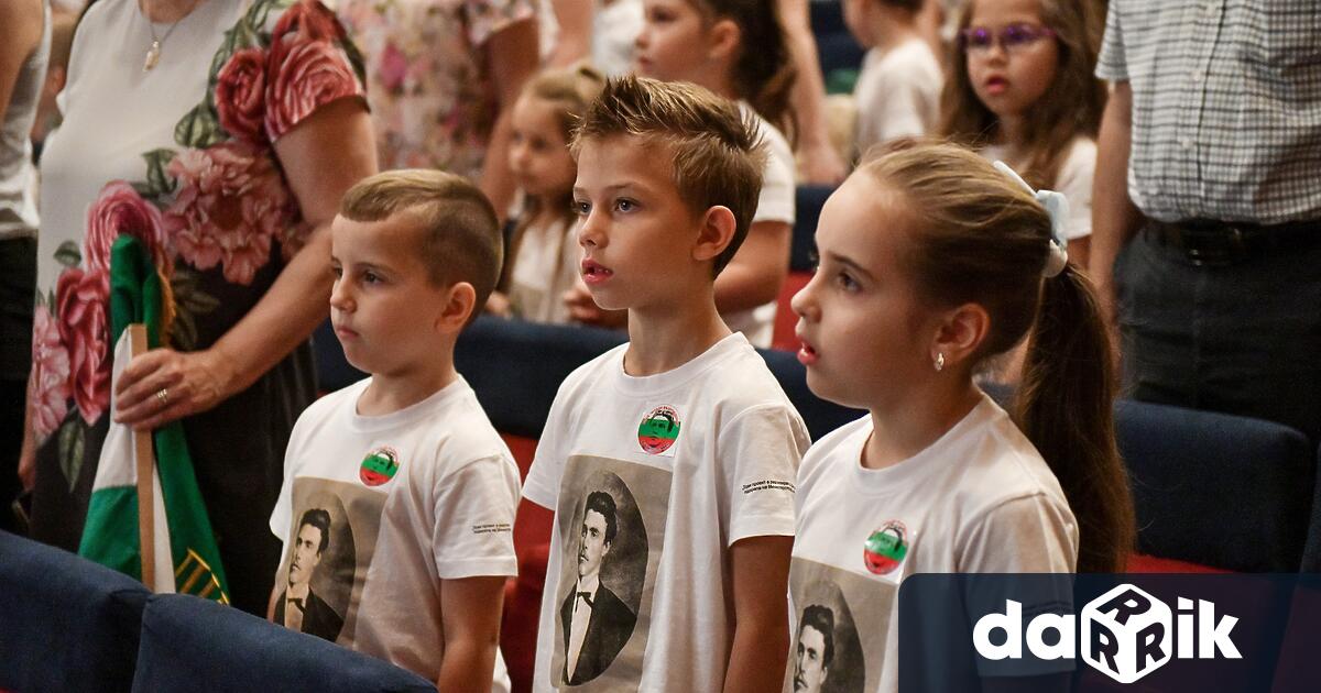 Регионална среща на клубовете Млади възрожденци събра взала Сливен деца