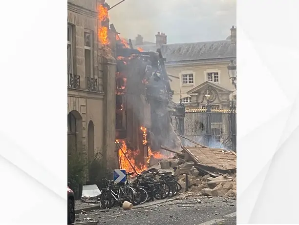 Взрив разтърси Париж, седем души са в критично състояние (видео и снимки)