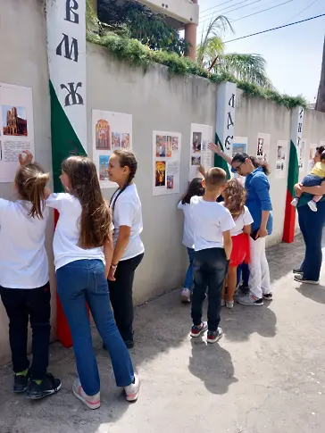 Български деца в Германия и Кипър вече получиха тетрадки по национално самочувствие