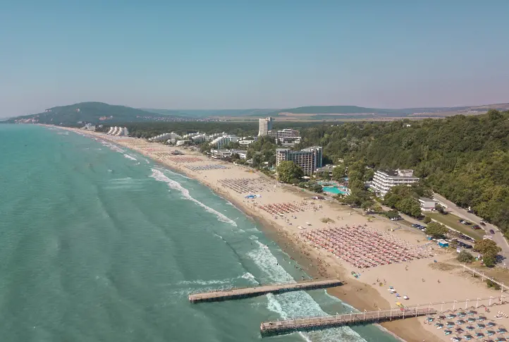 Албена стартира ежедневен мониторинг на чистотата на морската вода в акваторията на комплекса