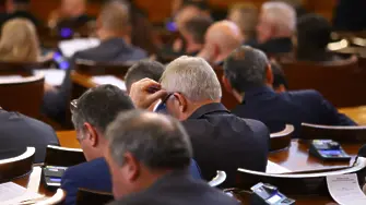 Депутатите изслушват министъра на отбраната Тодор Тагарев