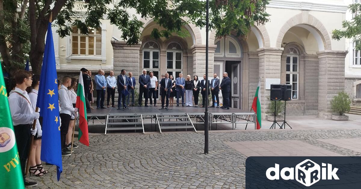 Реставрация и цялостно обновяване на хуманитарната гимназия Св св Кирил