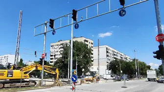 Заради наводнена шахта спря светофарът на „Дунав“ и „Победа“