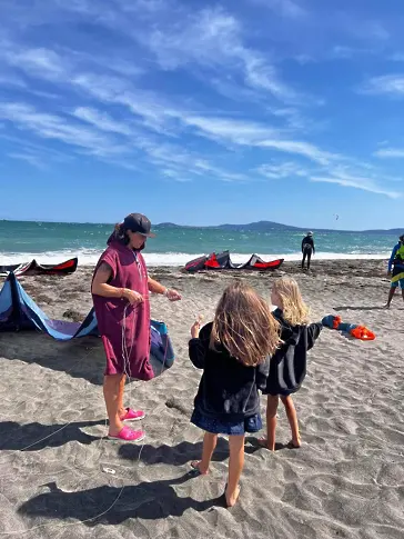 Спорт сред морските вълни за деца с увреждания от Бургас