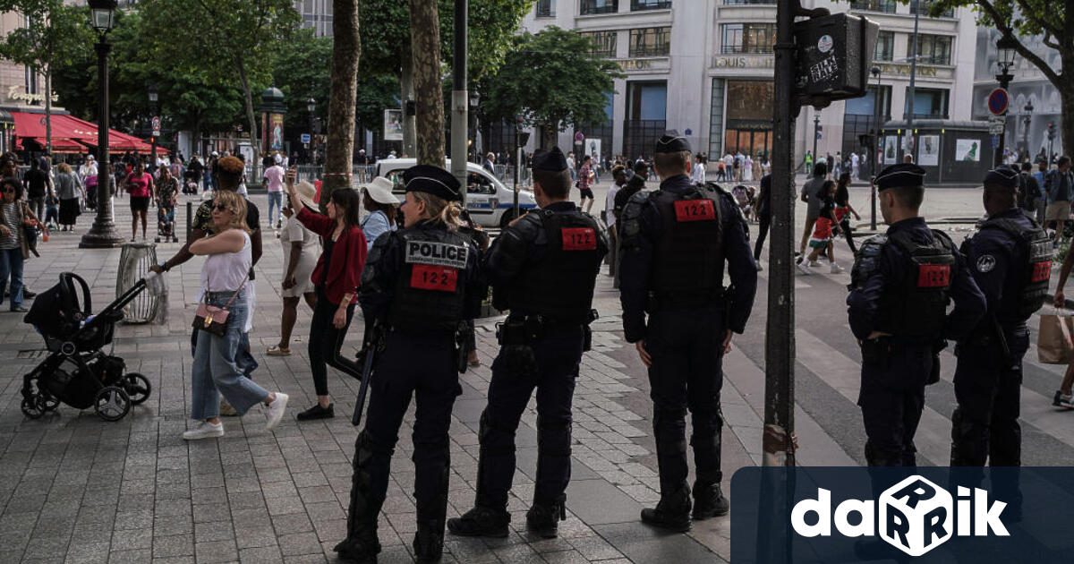 Френският полицай, който предизвика бунтове във Франция, след като екзекутира