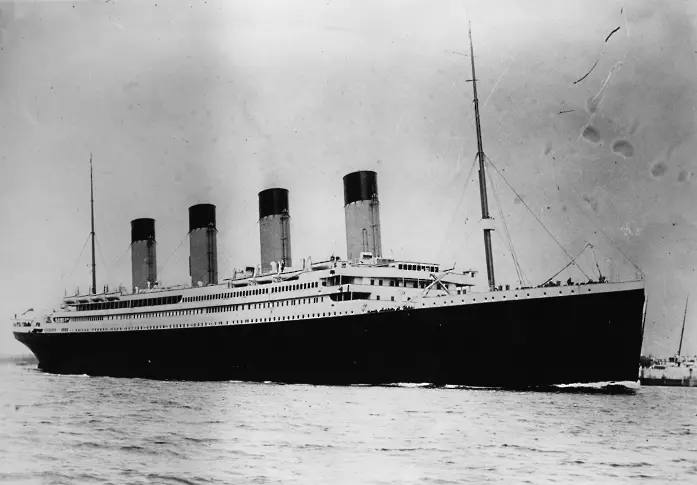 Защо спасителните лодки на “Титаник“ са били толкова малко? 40 малко известни факта за потъването на кораба