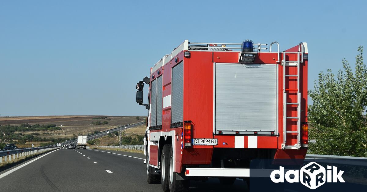 Пожар в житен блок край Славяново в местността Шумата е