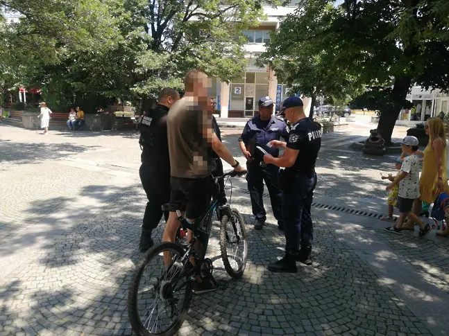 Полиция и Общинска охрана глобяват за нарушения с велосипеди и тротинетки в Сливен