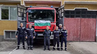 С включени сирени пожарникари и полицаи в Пловдив излязоха отново на протест