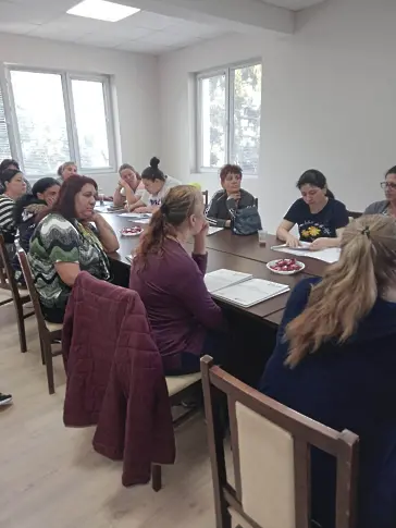 166 жени от русенска област се учиха как да се противопоставят на домашното насилие