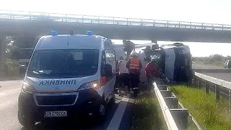 Пиян турски шофьор е карал обърналия се на 80-и км от магистралата ТИР