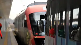 Силна буря спря влаковете между Костенец и Ихтиман 