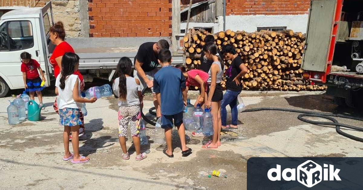 Поради продължаващия пети ден воден проблем Община Ракитово организира пунктове