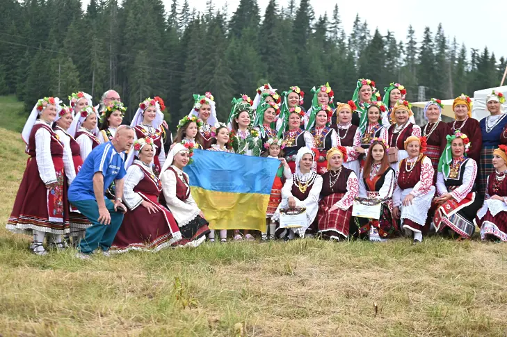Скандал на Роженския събор: Организаторите изтриха снимка на бесарабски българи с украинското знаме