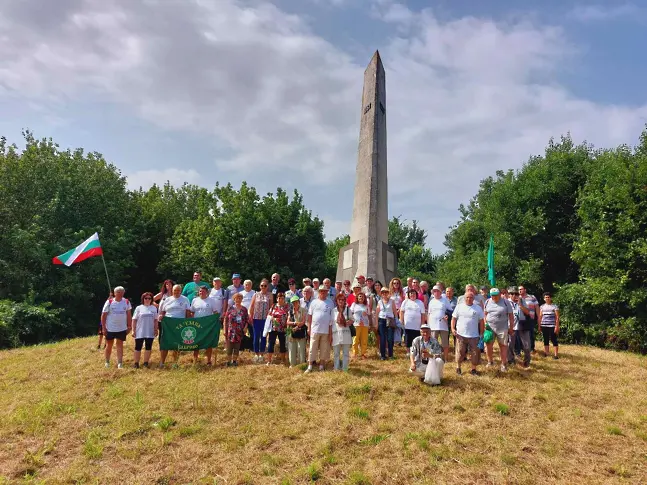 Близо 50 русенци тръгнаха по стъпките на четата на Хаджи Димитър и Стефан Караджа