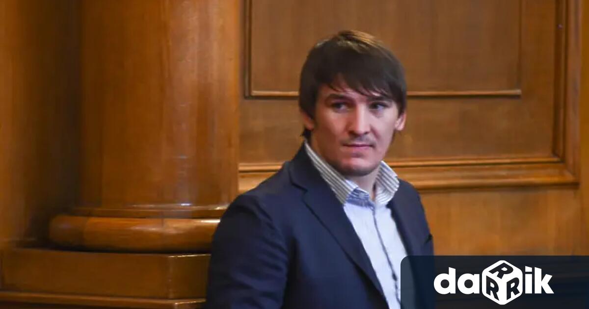 Депутатът от ГЕРБ-СДС Даниел Александров се отказа от депутатския си