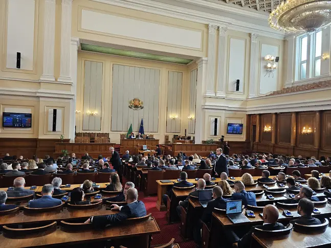Депутатите удължиха мандата на подуправителя на НЗОК