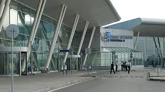 Пътник е починал след слизане от самолет на Летище София