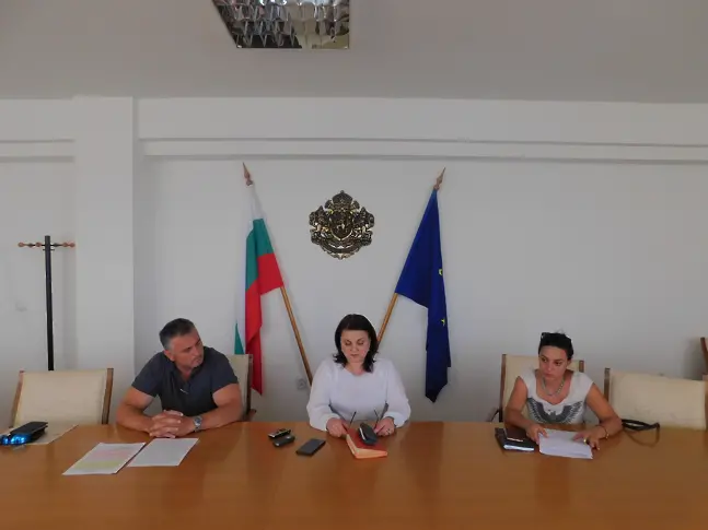 Областният управител Виолета Иеремиева обсъди с представители на мотоклубове отлагани промени в Наказателния кодекс, свързани с ПТП 