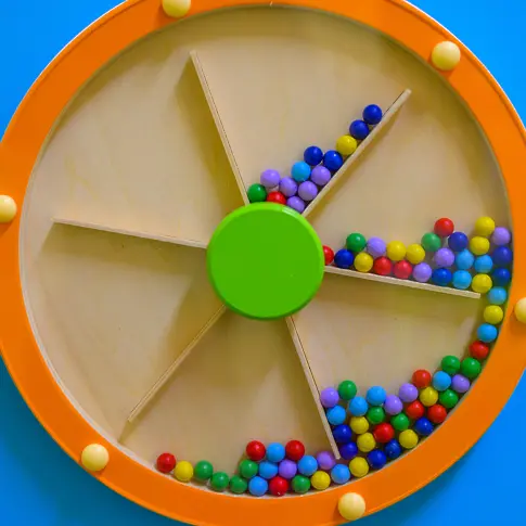 Община Кюстендил изгради  детски кътове с образователни игри  в  двете поликлиники