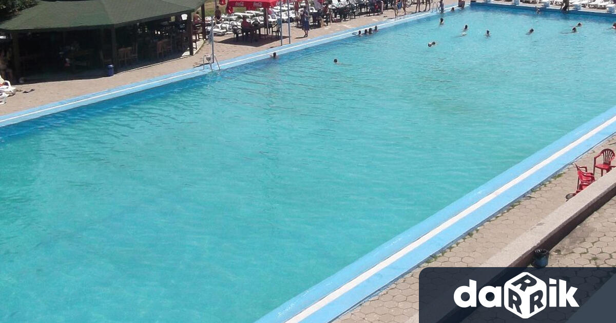 Още два от плувните басейни в Сливен ще посрещат посетители