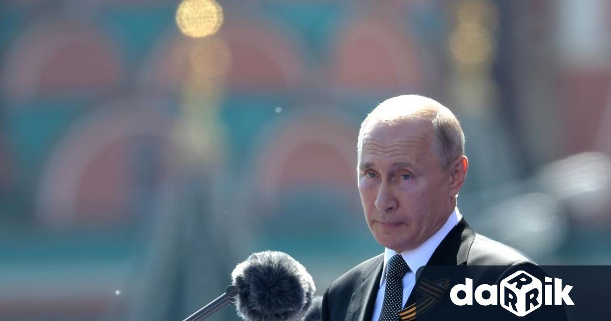 Президентът на Русия Владимир Путин подписазакон с който се повишава