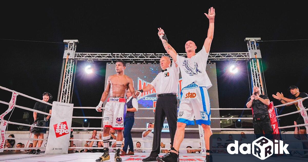 Созополският боксьор Петър Драганов излезе на ринга на Макс Файт