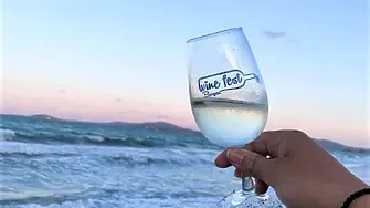 Работа мечта – да обикаляте баровете срещу безплатни питиета