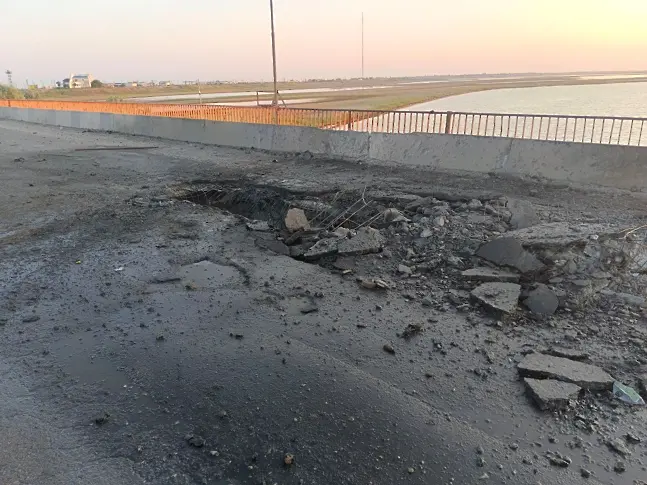 Украйна удари отново Чонгарския мост, унищожена е руската логистика на левия бряг на Херсонска област (видео)