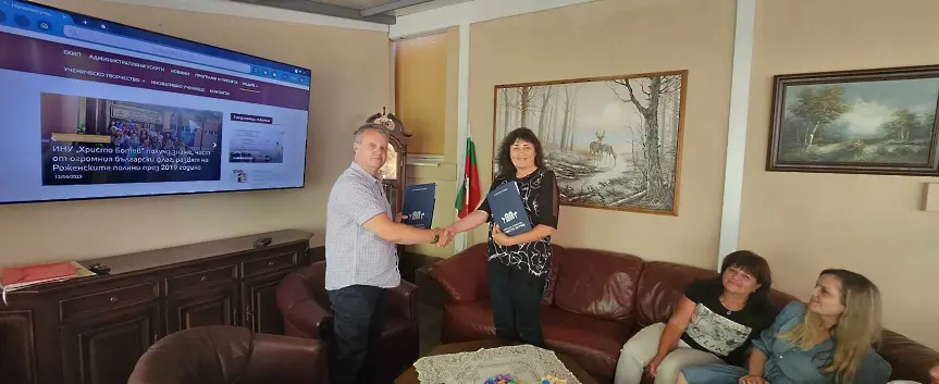 ИНУ „Христо Ботев“ и Училище „Българче“ в Неапол сключиха Договор за сътрудничество 