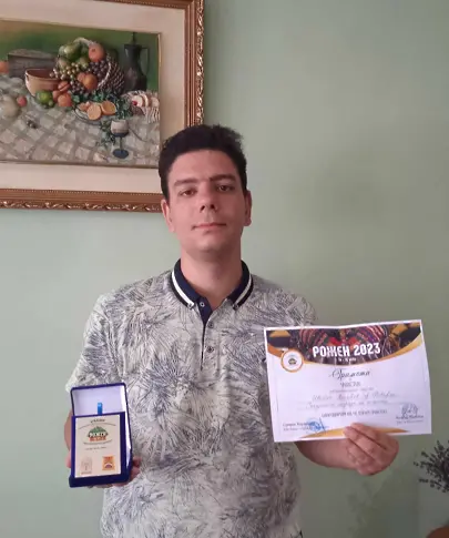 Ивайло Василев със специална награда и грамота от събора в Рожен