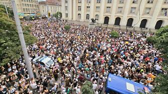 Хиляди се събраха в София в подкрепа на пострадалото момиче