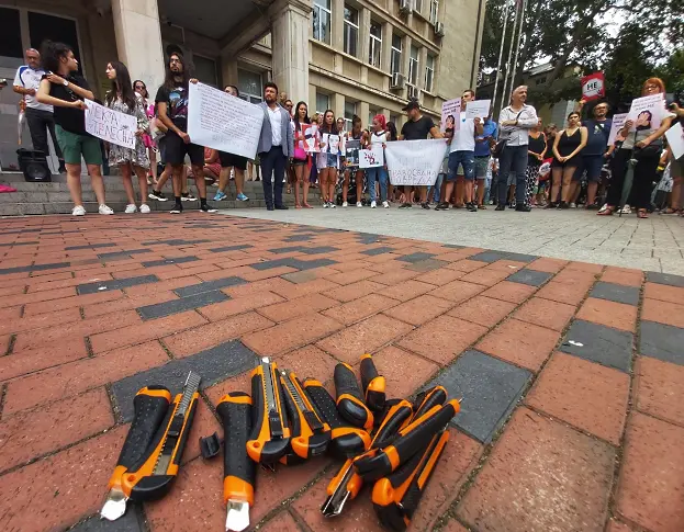Нов протест във Варна заради насилието над жени