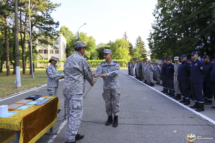 Церемония по повишаване във военно звание и назначаване на военнослужещи в 12-та Авиационна база