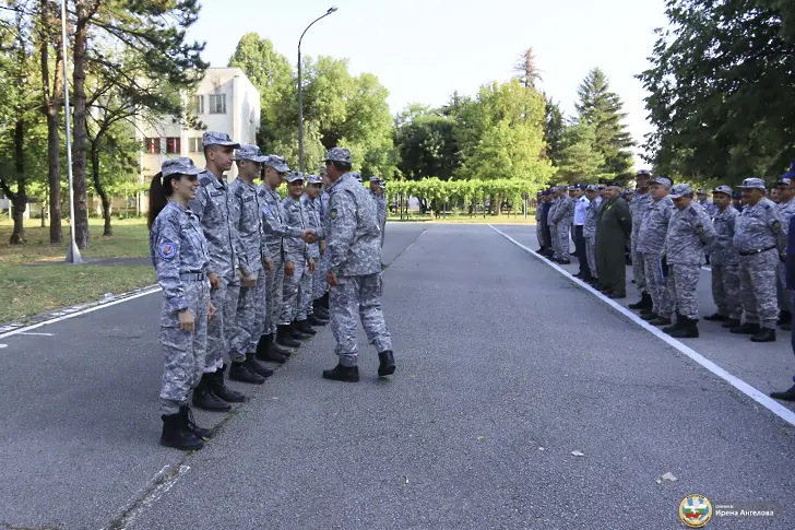 Церемония по повишаване във военно звание и назначаване на военнослужещи в 12-та Авиационна база