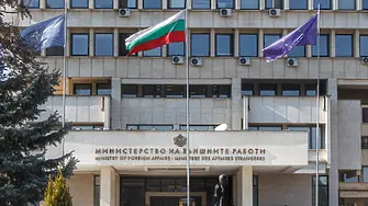 Външно министерство евакуира четирима български граждани от Нигер