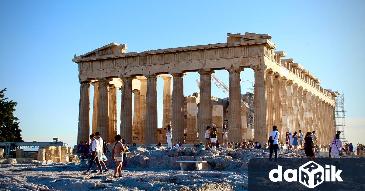 Посещенията на Акропола в Атина който е най популярният археологически обект