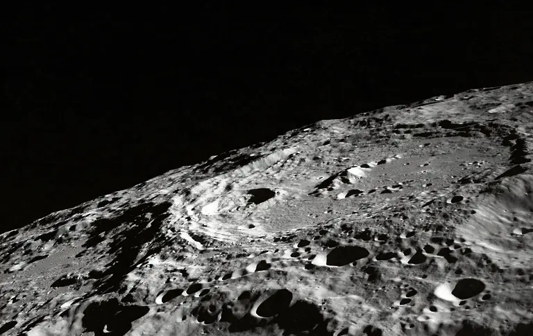 След близо 50 години: Русия изпрати първата си сонда към Луната