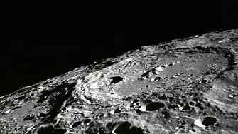 След близо 50 години: Русия изпрати първата си сонда към Луната