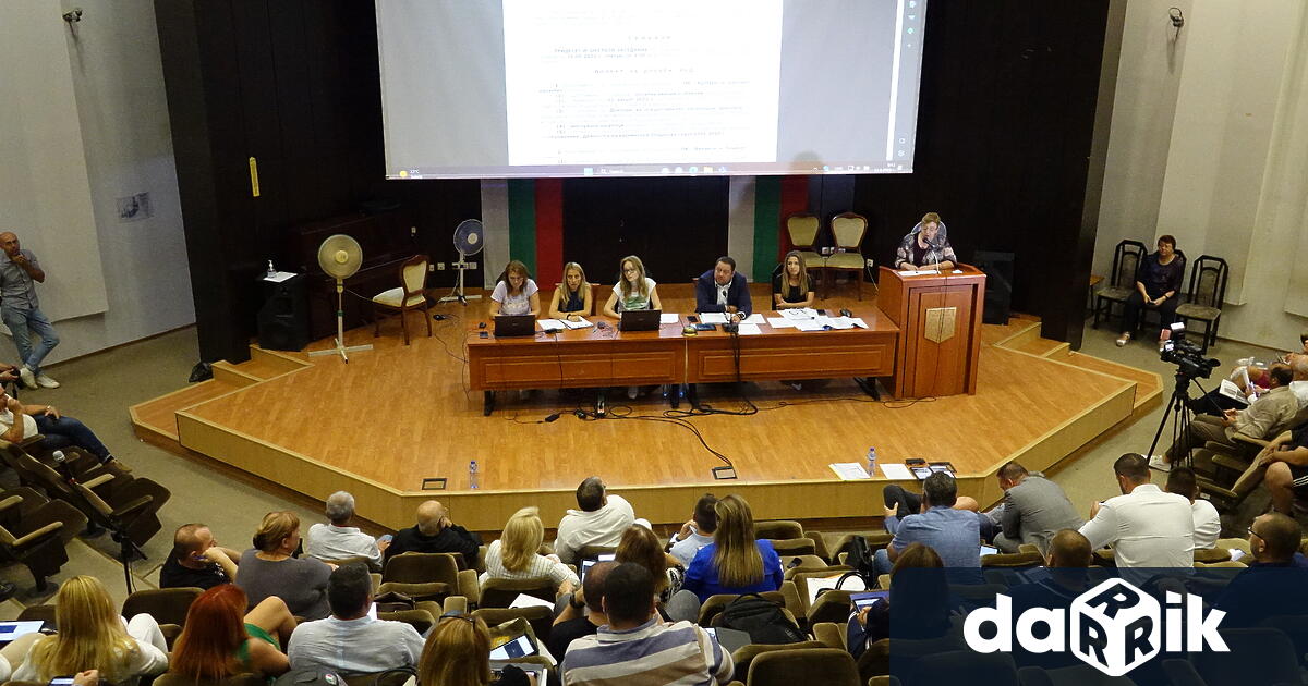 Варна има осем нови почетни граждани Всички предложения за удостояване