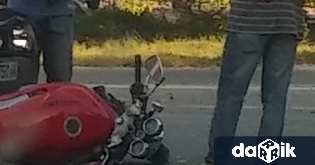 Мотоциклетист е пострадал при катастрофа в Червен бряг на 11