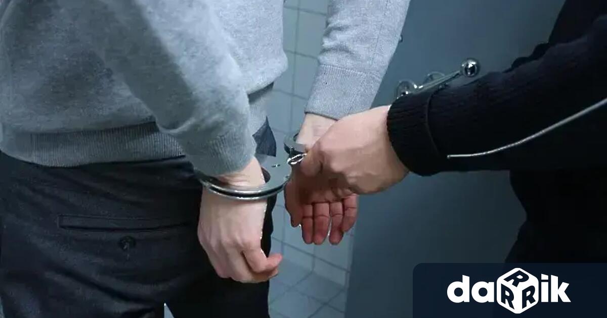 Баща и син са задържани във Варна с половин килограм