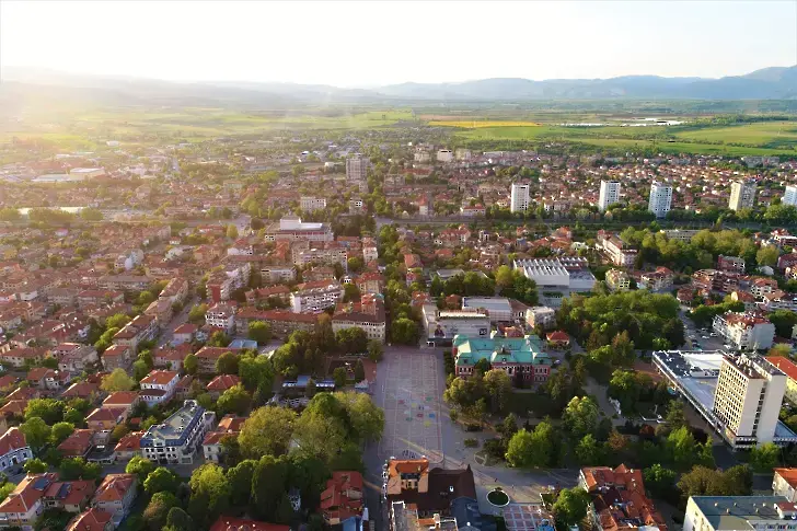 Община Кюстендил започва да кърпи дупките от авариите на Кюстендилска вода