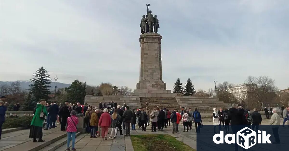 Достъпът до Паметника на Съветската армия в центъра на София