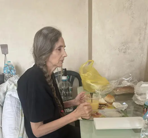 „Забравена и самотна, не е яла от дни“: 58-годишна болна жена тежи едва 33 килограма и моли за нашата помощ (снимки)