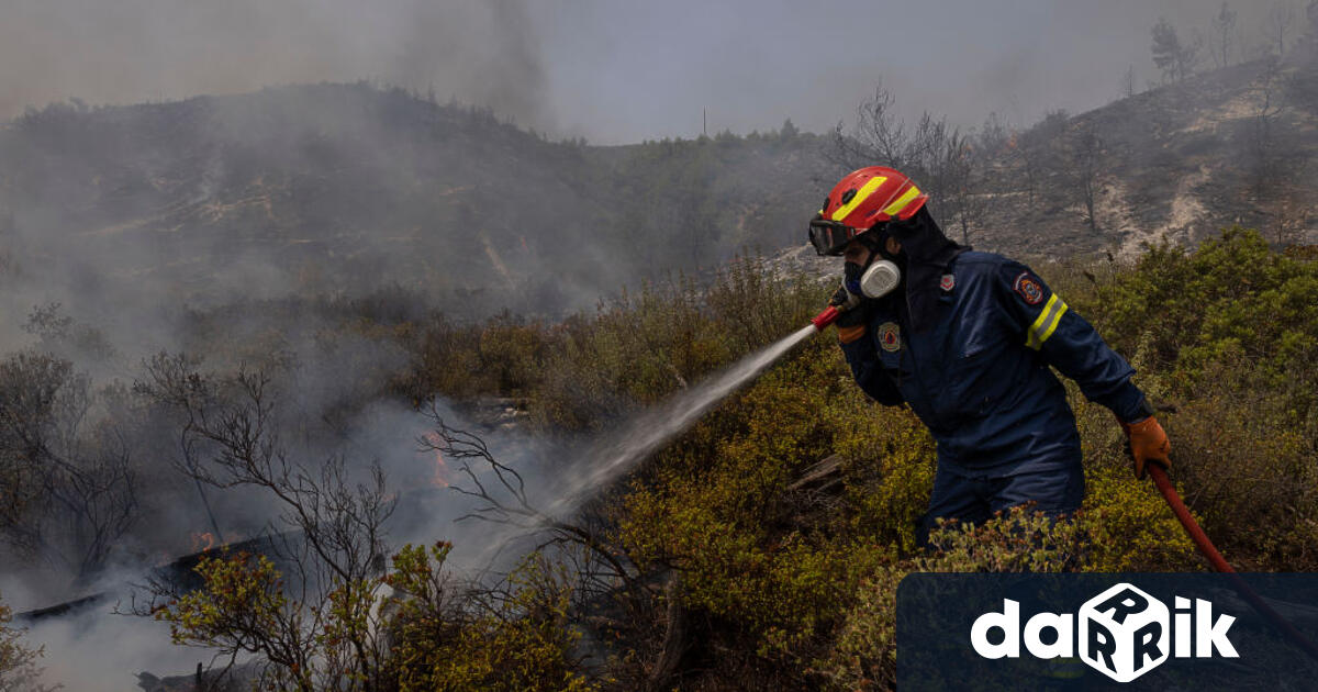Продължава евакуацията на испанския остров Тенерифе тъй като противопожарните служби