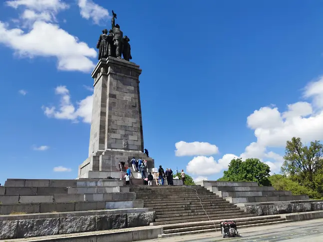 С архитектурен конкурс ще се реши как да изглежда мястото, където сега е Паметникът на Съветската армия