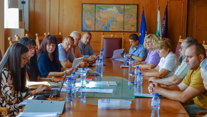 В диалог и консенсус преминаха консултации за Общинска избирателна комисия във Велико Търново