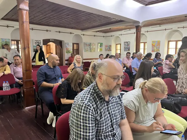 За удвояване на средствата за областта, компенсации и създаване на алтернативна заетост настоя община Кюстендил при представянето на Териториалния план за справедлив преход